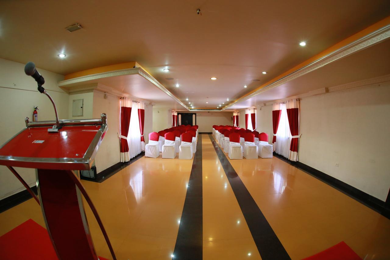 Capital O 46475 Gd International Redfort Hotel Nilambur Luaran gambar