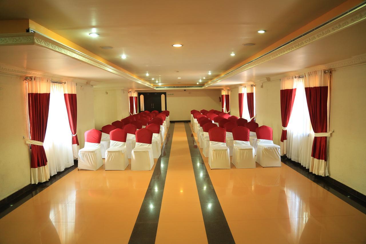 Capital O 46475 Gd International Redfort Hotel Nilambur Luaran gambar