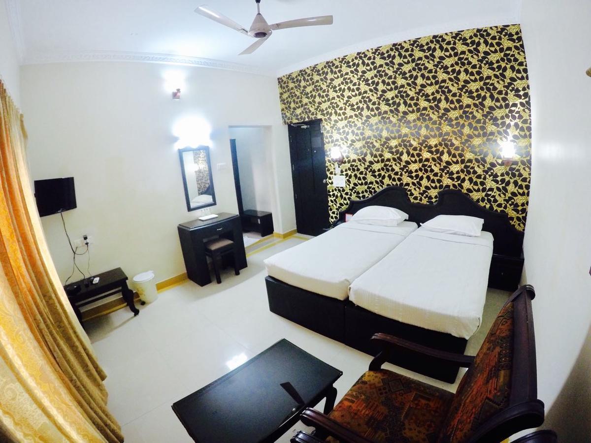 Capital O 46475 Gd International Redfort Hotel Nilambur Luaran gambar
