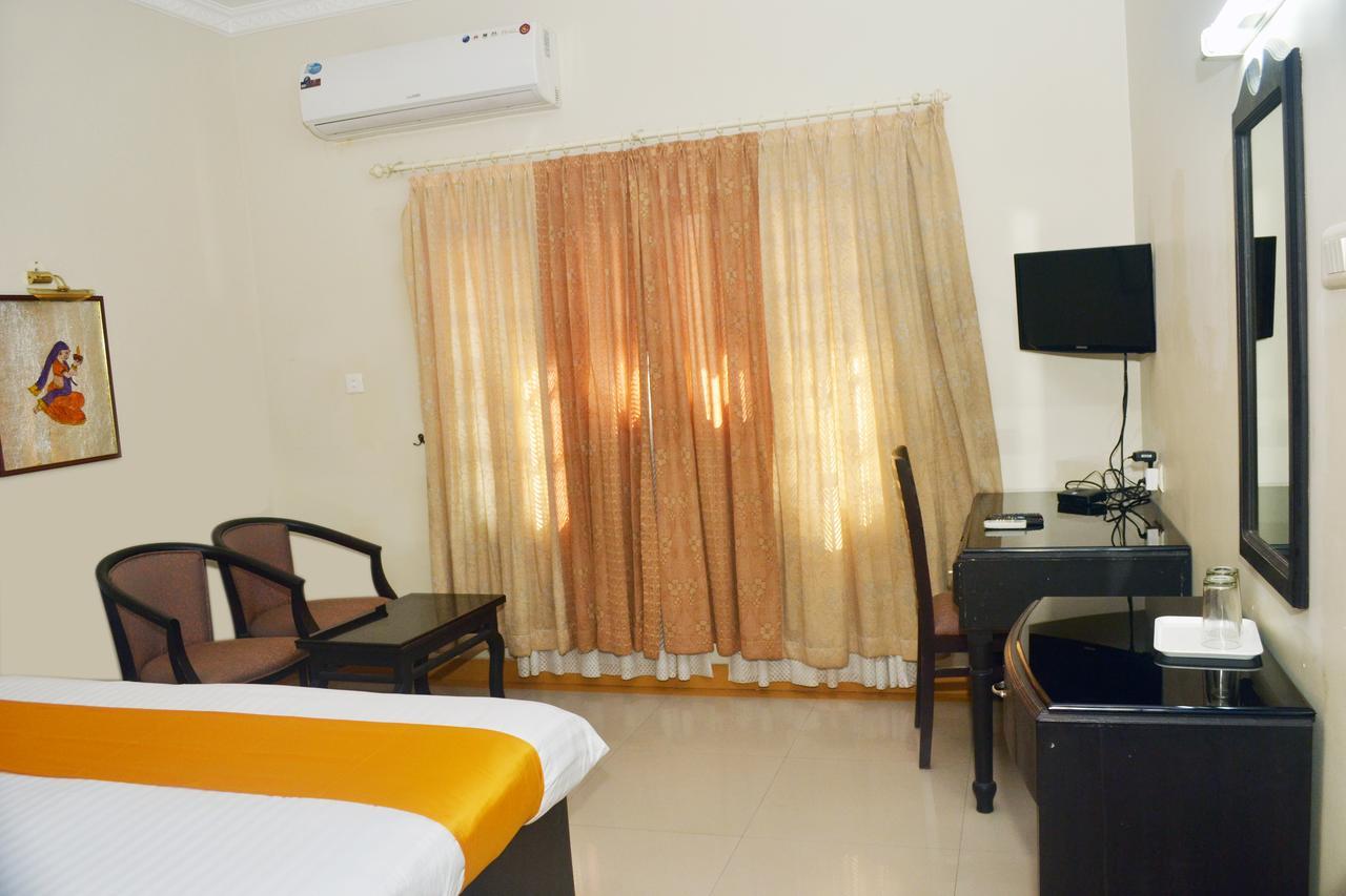 Capital O 46475 Gd International Redfort Hotel Nilambur Luaran gambar